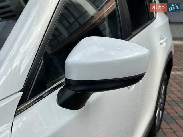 Білий Мазда СХ-5, об'ємом двигуна 2 л та пробігом 33 тис. км за 25650 $, фото 63 на Automoto.ua