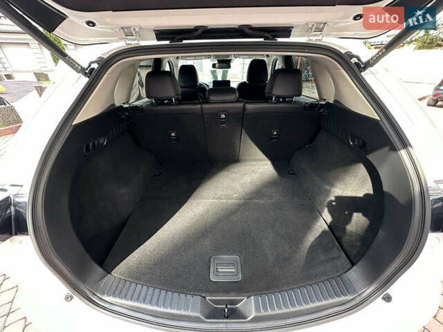 Білий Мазда СХ-5, об'ємом двигуна 2 л та пробігом 33 тис. км за 25650 $, фото 189 на Automoto.ua