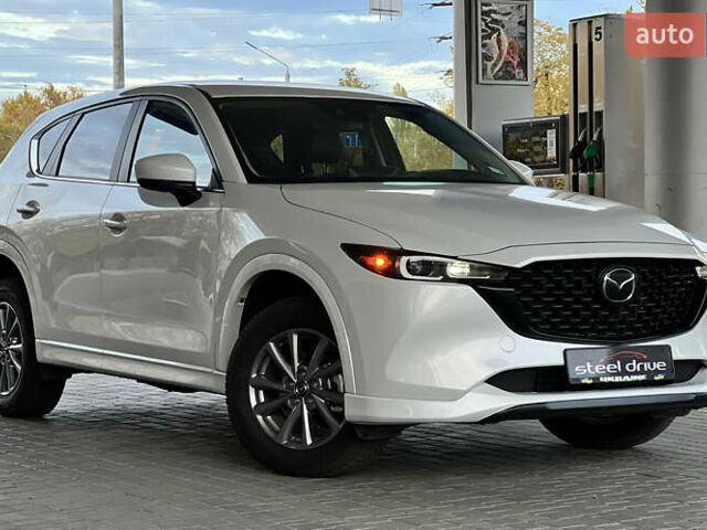 Белый Мазда СХ-5, объемом двигателя 2.49 л и пробегом 4 тыс. км за 26699 $, фото 2 на Automoto.ua