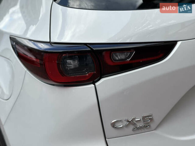 Білий Мазда СХ-5, об'ємом двигуна 2 л та пробігом 33 тис. км за 25650 $, фото 38 на Automoto.ua