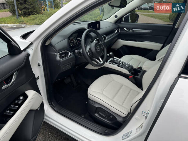 Белый Мазда СХ-5, объемом двигателя 2.49 л и пробегом 13 тыс. км за 26700 $, фото 14 на Automoto.ua