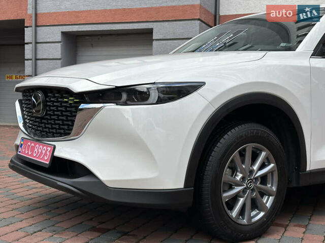 Білий Мазда СХ-5, об'ємом двигуна 2 л та пробігом 33 тис. км за 25650 $, фото 22 на Automoto.ua
