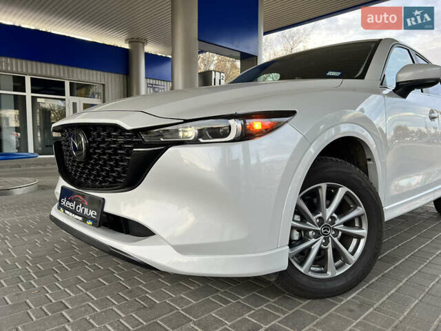 Белый Мазда СХ-5, объемом двигателя 2.49 л и пробегом 4 тыс. км за 26699 $, фото 5 на Automoto.ua