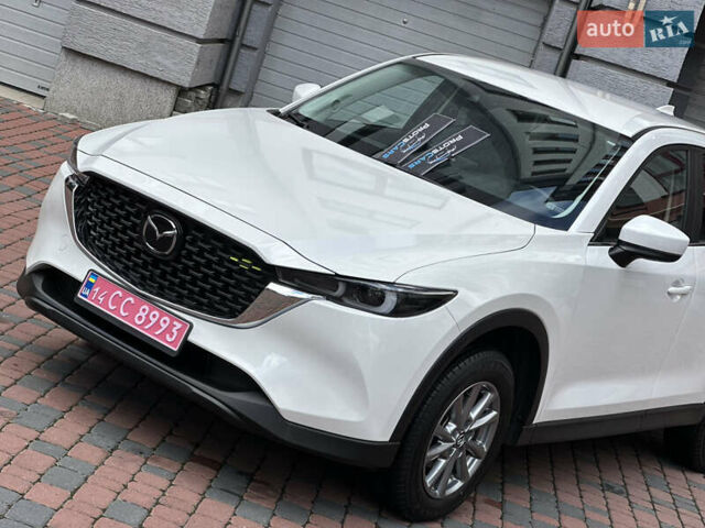 Білий Мазда СХ-5, об'ємом двигуна 2 л та пробігом 33 тис. км за 25650 $, фото 20 на Automoto.ua