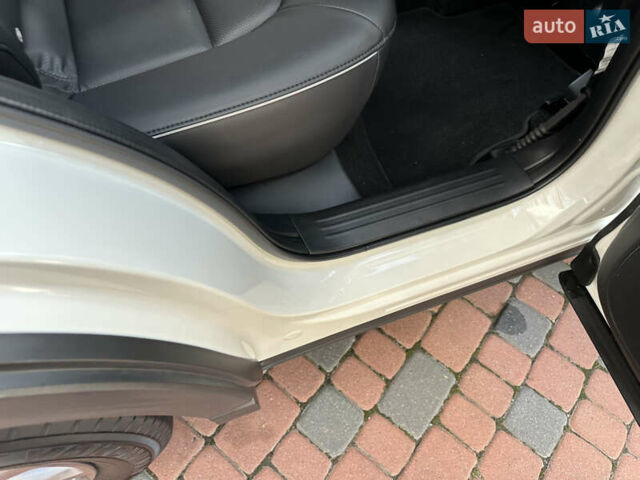 Білий Мазда СХ-5, об'ємом двигуна 2 л та пробігом 33 тис. км за 25650 $, фото 175 на Automoto.ua