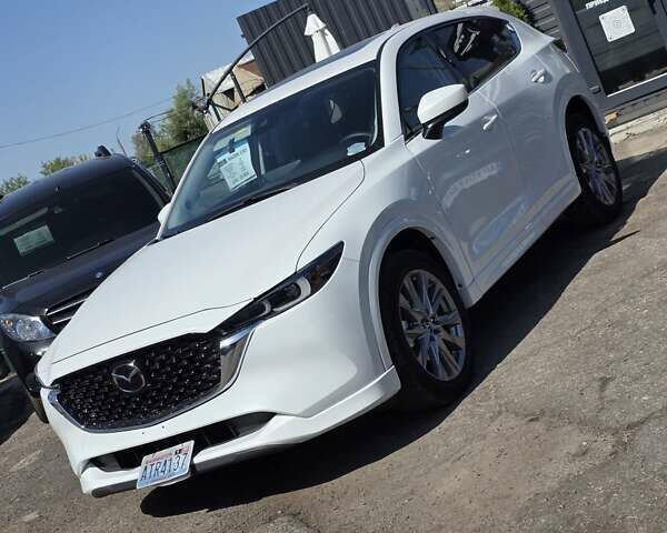Білий Мазда СХ-5, об'ємом двигуна 2.49 л та пробігом 7 тис. км за 26900 $, фото 2 на Automoto.ua