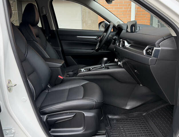 Белый Мазда СХ-5, объемом двигателя 2 л и пробегом 25 тыс. км за 30400 $, фото 35 на Automoto.ua