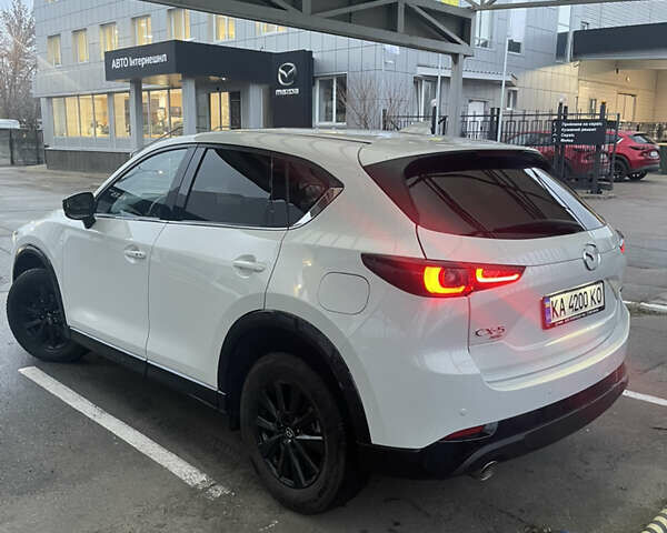 Белый Мазда СХ-5, объемом двигателя 2.49 л и пробегом 27 тыс. км за 32700 $, фото 4 на Automoto.ua