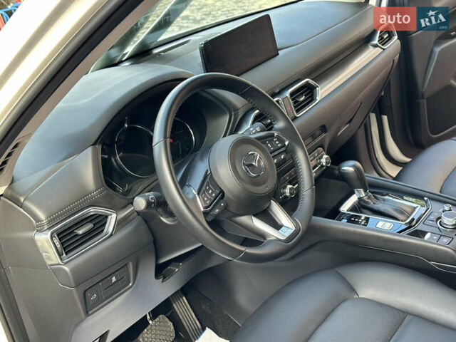 Білий Мазда СХ-5, об'ємом двигуна 2 л та пробігом 33 тис. км за 25650 $, фото 106 на Automoto.ua