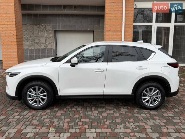 Белый Мазда СХ-5, объемом двигателя 2 л и пробегом 25 тыс. км за 30400 $, фото 3 на Automoto.ua