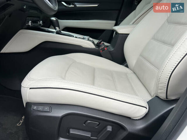 Білий Мазда СХ-5, об'ємом двигуна 2.49 л та пробігом 4 тис. км за 29500 $, фото 79 на Automoto.ua