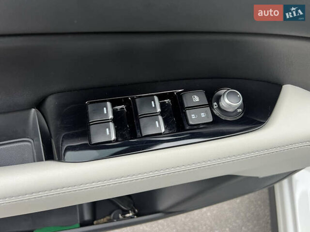 Білий Мазда СХ-5, об'ємом двигуна 2.49 л та пробігом 4 тис. км за 29500 $, фото 84 на Automoto.ua