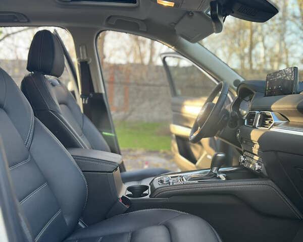 Білий Мазда СХ-5, об'ємом двигуна 2.49 л та пробігом 3 тис. км за 35500 $, фото 15 на Automoto.ua