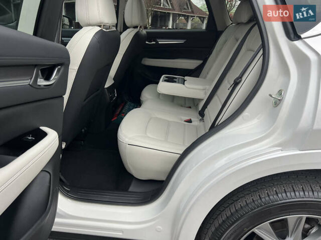 Білий Мазда СХ-5, об'ємом двигуна 2.49 л та пробігом 4 тис. км за 29500 $, фото 66 на Automoto.ua