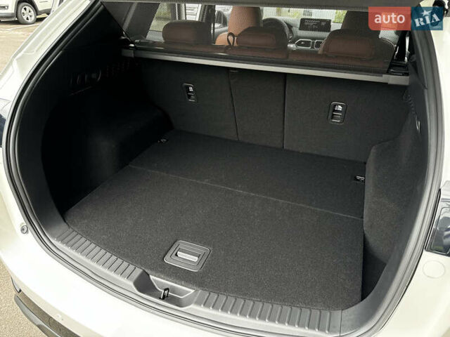 Белый Мазда СХ-5, объемом двигателя 2.5 л и пробегом 1 тыс. км за 36971 $, фото 84 на Automoto.ua