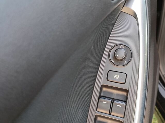 Чорний Мазда СХ-5, об'ємом двигуна 2.2 л та пробігом 214 тис. км за 16000 $, фото 10 на Automoto.ua