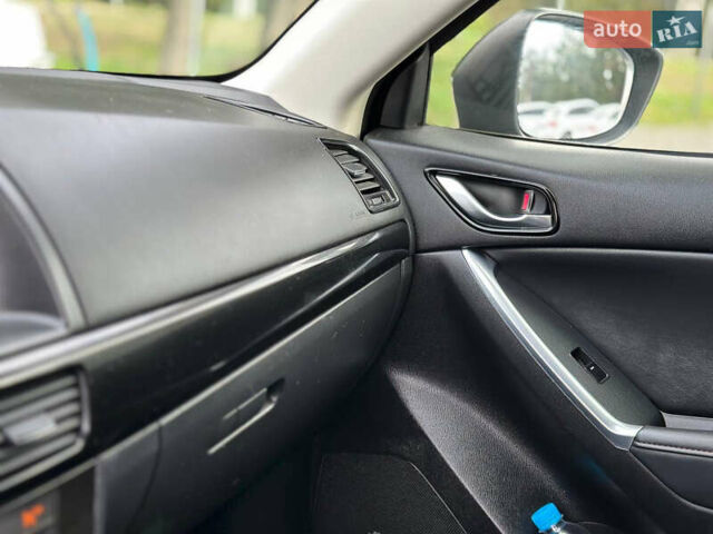 Черный Мазда СХ-5, объемом двигателя 2.2 л и пробегом 185 тыс. км за 12900 $, фото 20 на Automoto.ua