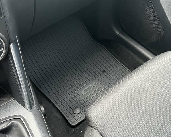 Черный Мазда СХ-5, объемом двигателя 2 л и пробегом 230 тыс. км за 13300 $, фото 14 на Automoto.ua