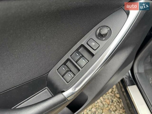 Черный Мазда СХ-5, объемом двигателя 2 л и пробегом 191 тыс. км за 12999 $, фото 18 на Automoto.ua