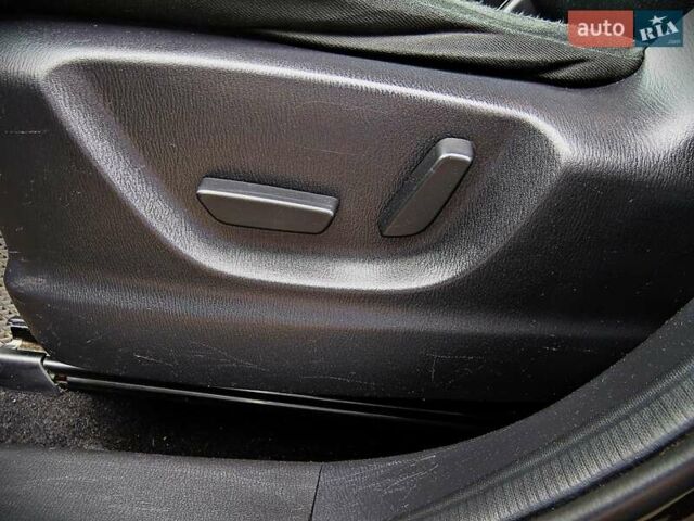 Черный Мазда СХ-5, объемом двигателя 2.49 л и пробегом 189 тыс. км за 13750 $, фото 10 на Automoto.ua