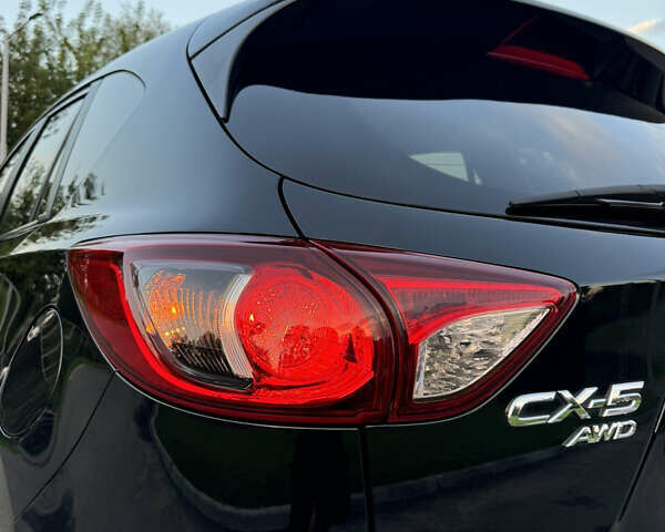 Черный Мазда СХ-5, объемом двигателя 2.2 л и пробегом 220 тыс. км за 14000 $, фото 6 на Automoto.ua