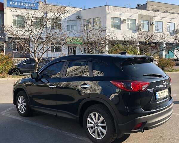 Черный Мазда СХ-5, объемом двигателя 2.49 л и пробегом 180 тыс. км за 15000 $, фото 2 на Automoto.ua