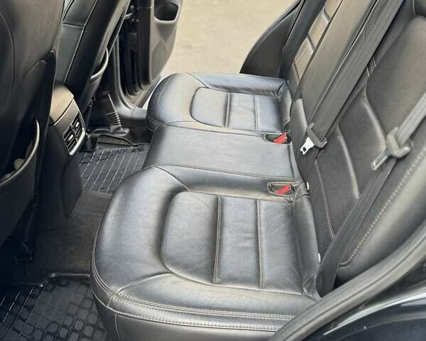 Черный Мазда СХ-5, объемом двигателя 2.5 л и пробегом 180 тыс. км за 16400 $, фото 13 на Automoto.ua