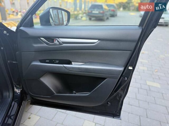 Мазда СХ-5 2017 в Ивано-Франковске на Automoto.ua Черный Мазда СХ-5, объемом двигателя 2.49 л и пробегом 112 тыс. км за 16300 $, фото 18 на Automoto.ua