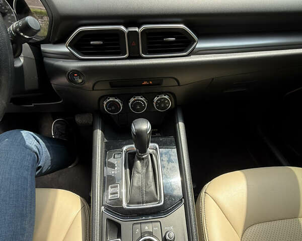 Черный Мазда СХ-5, объемом двигателя 2.49 л и пробегом 110 тыс. км за 21500 $, фото 6 на Automoto.ua