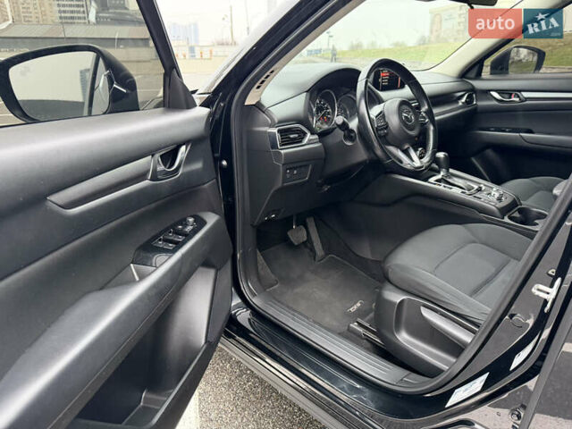 Черный Мазда СХ-5, объемом двигателя 2.49 л и пробегом 109 тыс. км за 16600 $, фото 10 на Automoto.ua