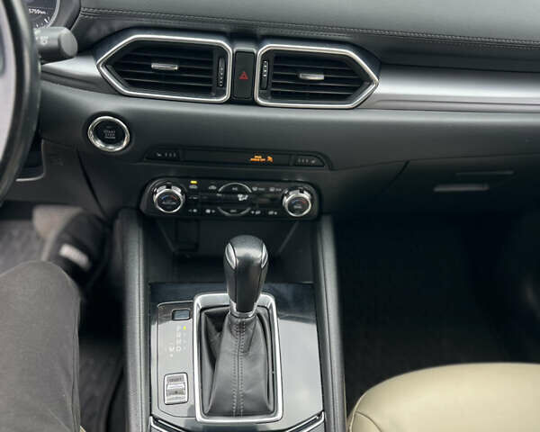 Черный Мазда СХ-5, объемом двигателя 2.49 л и пробегом 116 тыс. км за 18700 $, фото 10 на Automoto.ua