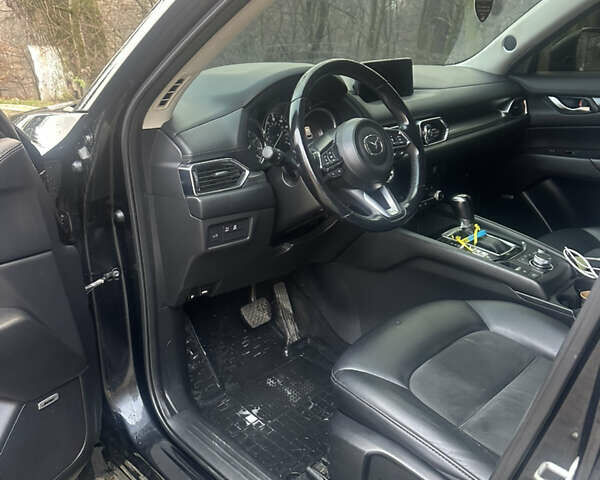 Черный Мазда СХ-5, объемом двигателя 2.49 л и пробегом 97 тыс. км за 19500 $, фото 6 на Automoto.ua