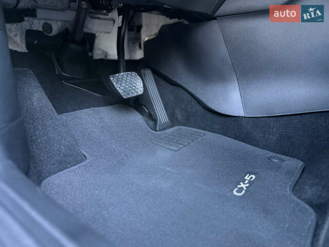 Черный Мазда СХ-5, объемом двигателя 2.49 л и пробегом 62 тыс. км за 27900 $, фото 12 на Automoto.ua