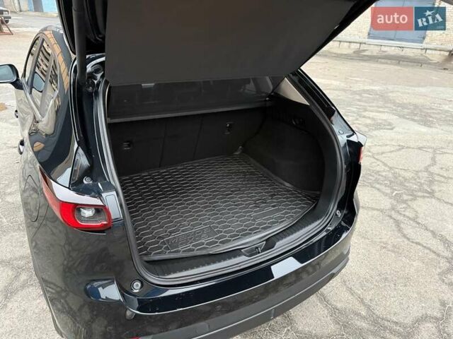 Черный Мазда СХ-5, объемом двигателя 2 л и пробегом 59 тыс. км за 29000 $, фото 147 на Automoto.ua