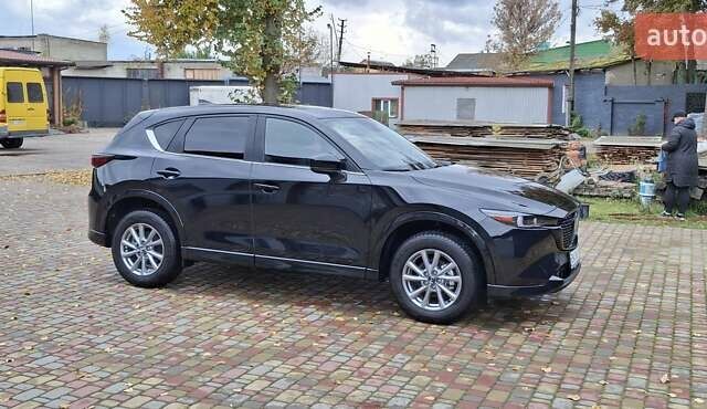Мазда СХ-5 2024 у Костополе на Automoto.ua Чорний Мазда СХ-5, об'ємом двигуна 2.49 л та пробігом 4 тис. км за 25500 $, фото 3 на Automoto.ua