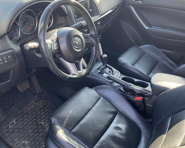 Красный Мазда СХ-5, объемом двигателя 2 л и пробегом 231 тыс. км за 13200 $, фото 2 на Automoto.ua