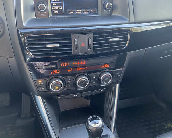 Красный Мазда СХ-5, объемом двигателя 2 л и пробегом 231 тыс. км за 13200 $, фото 7 на Automoto.ua