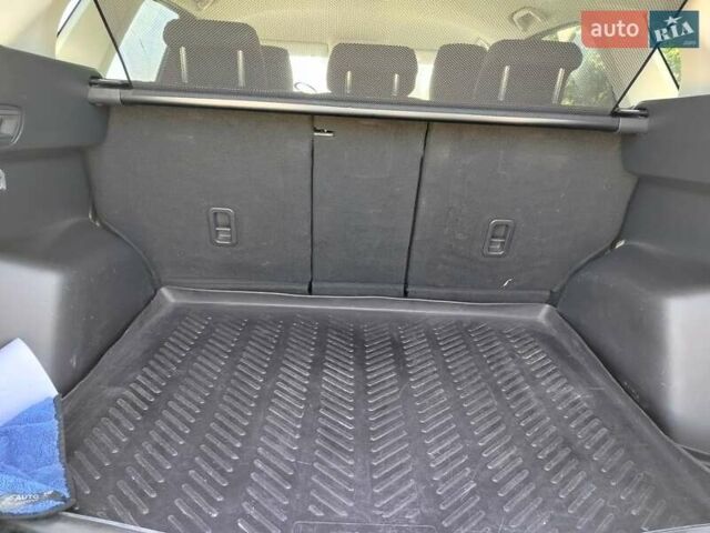 Красный Мазда СХ-5, объемом двигателя 2.2 л и пробегом 241 тыс. км за 14200 $, фото 11 на Automoto.ua