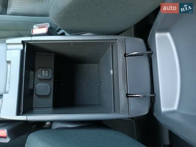 Красный Мазда СХ-5, объемом двигателя 2.2 л и пробегом 170 тыс. км за 12309 $, фото 8 на Automoto.ua