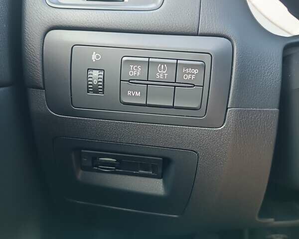 Красный Мазда СХ-5, объемом двигателя 2.2 л и пробегом 170 тыс. км за 12309 $, фото 9 на Automoto.ua