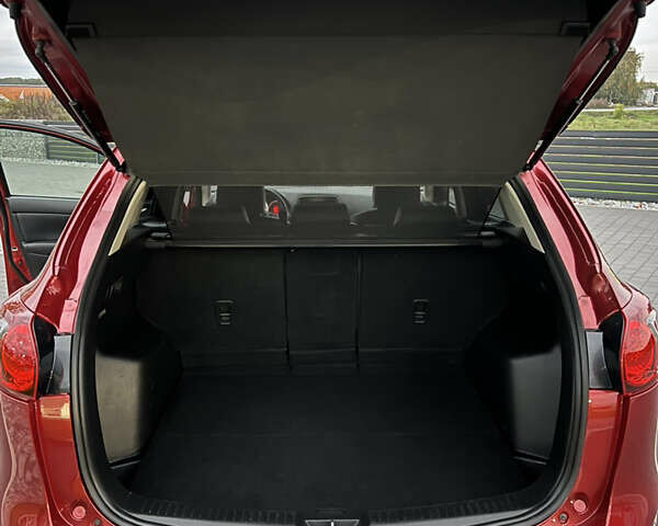 Красный Мазда СХ-5, объемом двигателя 2.2 л и пробегом 240 тыс. км за 13500 $, фото 35 на Automoto.ua