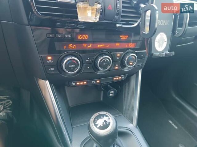 Красный Мазда СХ-5, объемом двигателя 2.2 л и пробегом 170 тыс. км за 12309 $, фото 13 на Automoto.ua
