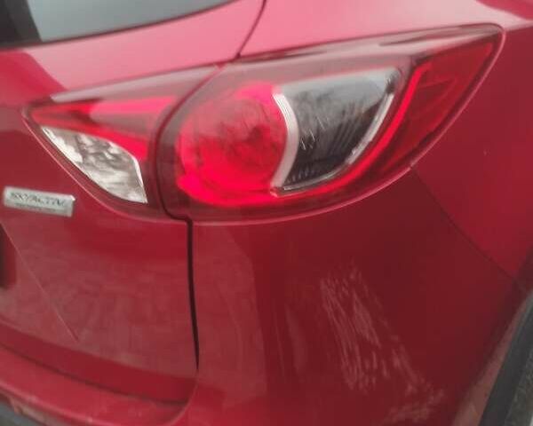 Красный Мазда СХ-5, объемом двигателя 2.2 л и пробегом 138 тыс. км за 15300 $, фото 6 на Automoto.ua
