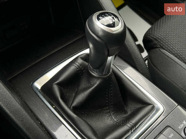 Красный Мазда СХ-5, объемом двигателя 2.2 л и пробегом 171 тыс. км за 13999 $, фото 16 на Automoto.ua