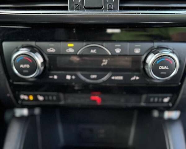 Красный Мазда СХ-5, объемом двигателя 2.19 л и пробегом 240 тыс. км за 16000 $, фото 18 на Automoto.ua
