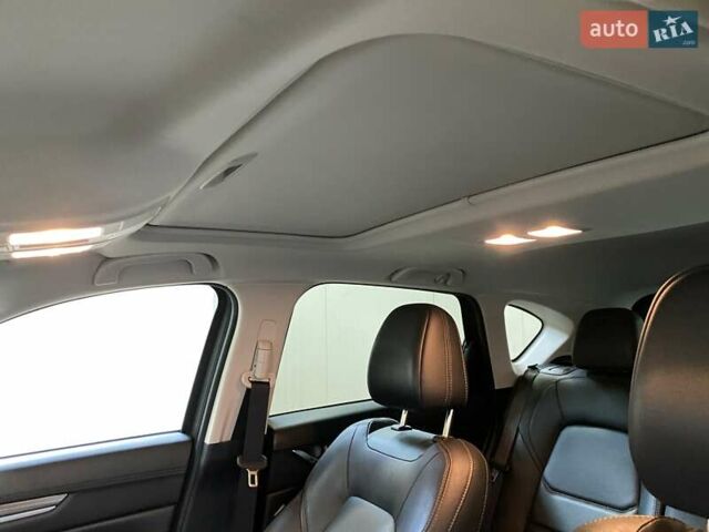 Красный Мазда СХ-5, объемом двигателя 2.49 л и пробегом 201 тыс. км за 20500 $, фото 13 на Automoto.ua