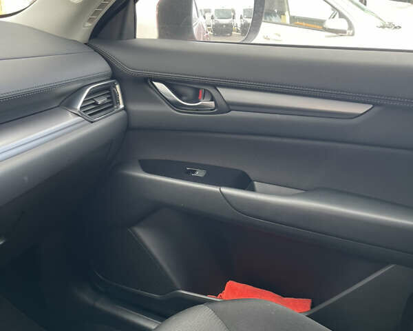 Червоний Мазда СХ-5, об'ємом двигуна 2 л та пробігом 8 тис. км за 27000 $, фото 10 на Automoto.ua