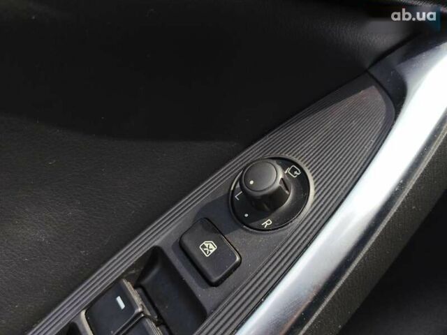 Мазда СХ-5, объемом двигателя 0 л и пробегом 260 тыс. км за 13600 $, фото 10 на Automoto.ua