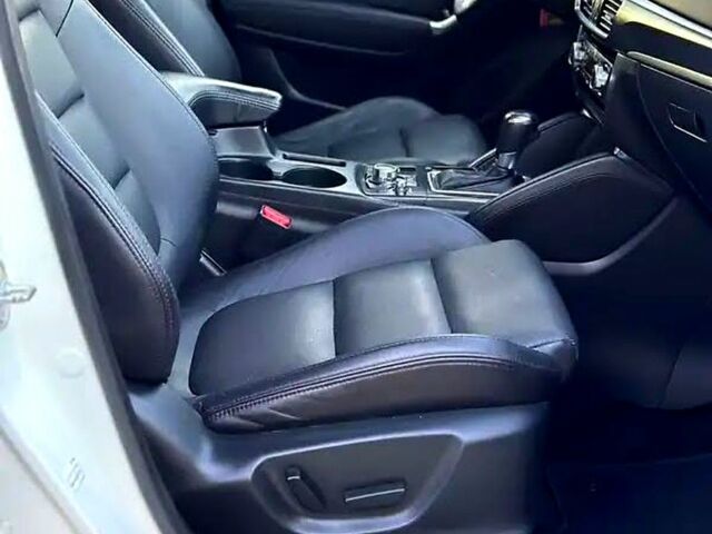 Мазда СХ-5, объемом двигателя 2.2 л и пробегом 181 тыс. км за 17000 $, фото 8 на Automoto.ua