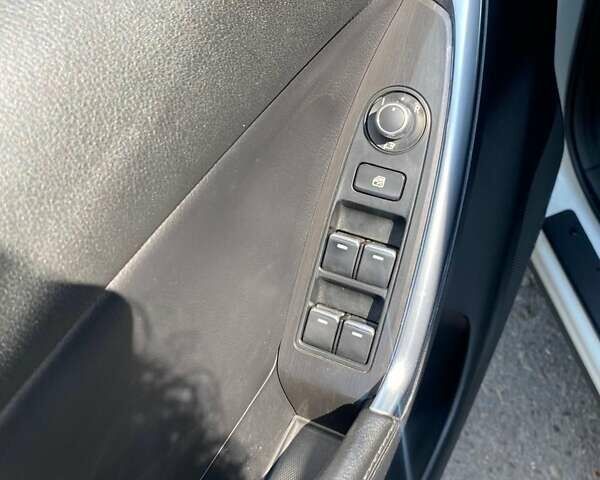 Мазда СХ-5, об'ємом двигуна 2.2 л та пробігом 215 тис. км за 17650 $, фото 7 на Automoto.ua